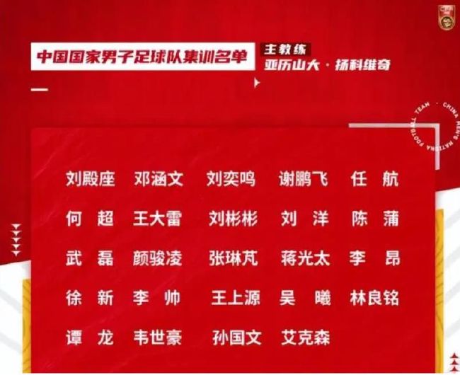 啥？杨若晴转过头来，只见一个穿着青蓝色布衫的大男孩站在塘坝上，正居高临下的打量着自己这边，大男孩的手里，还拎着一只打水的木桶。